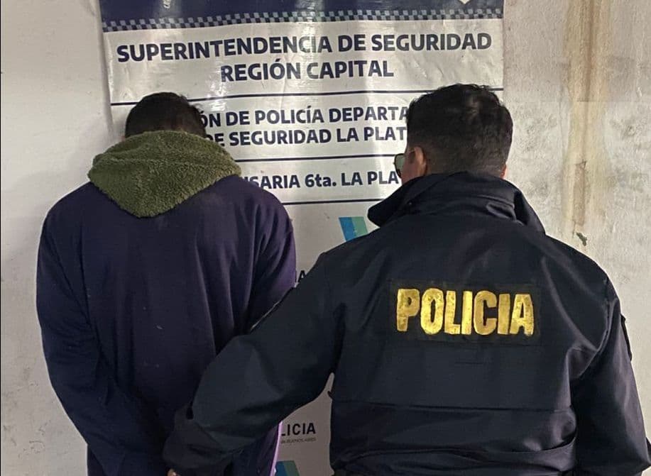 Dos jóvenes demorados en Ringuelet tras ser sorprendidos intentando robar