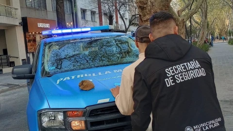 La Plata: Se mantienen los controles a “trapitos” y vendedores ambulantes
