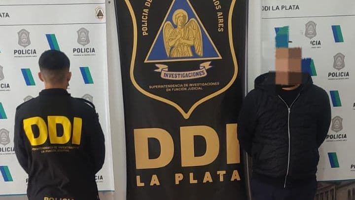 La Plata: detienen a un hombre acusado de asaltar a una jubilada con un cuchillo tras hacerse pasar por bancario