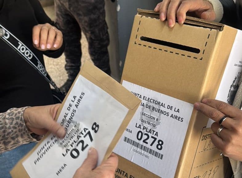 Fue a votar en su mesa y no la dejaron: “Usted ya votó”