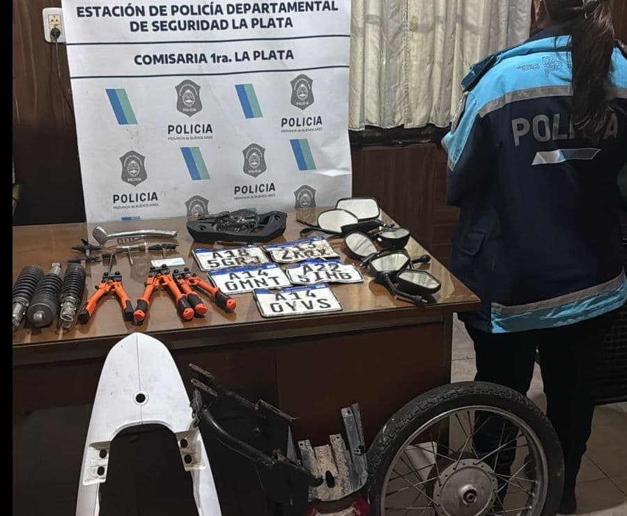 Los Hornos: Recuperaron motos robadas y demoraron a cuatro menores