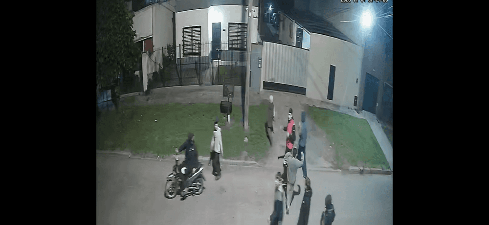 Arrestaron a cuatro integrantes de la banda de menores que acecha en La Hornos y Altos de San Lorenzo