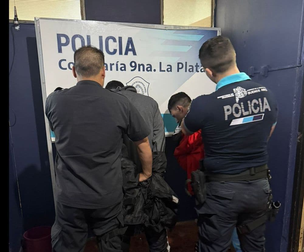 Detuvieron a dos “Hombre Araña” tras un robo por escalamiento en Diagonal 78