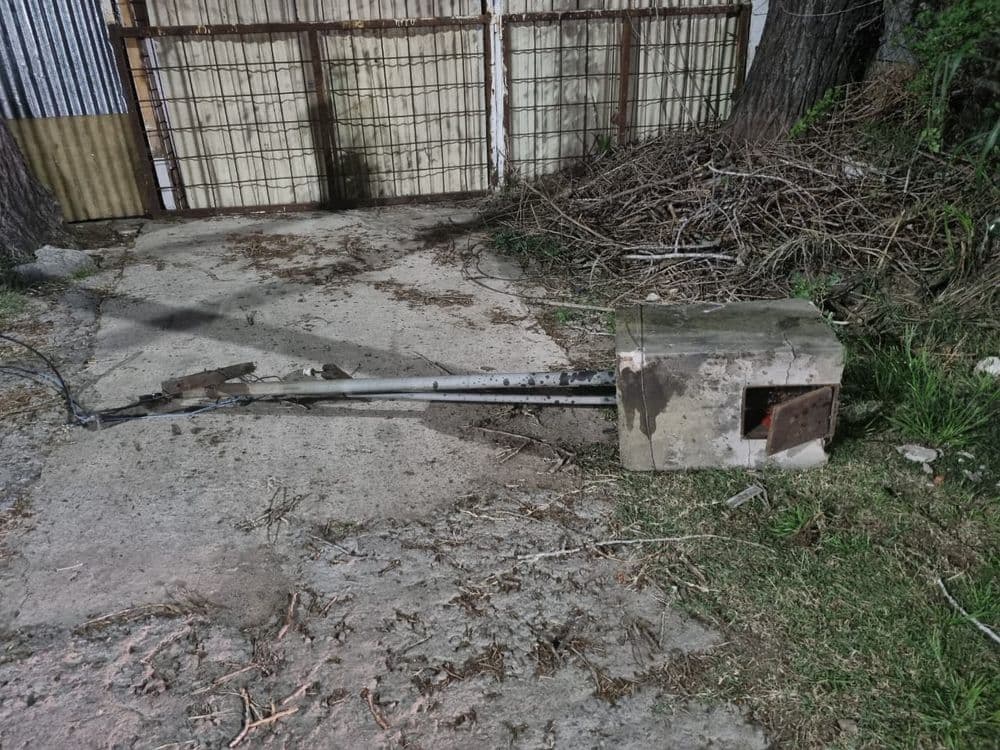 Grave accidente en Melchor Romero: un joven motociclista permanece internado en terapia intensiva