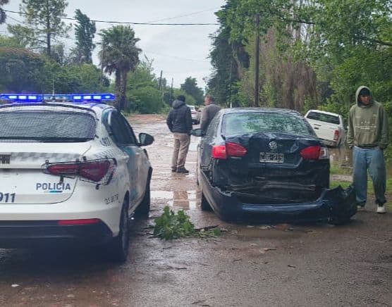 La Plata: una camioneta chocó a un auto y huyó, pero fue detenida tras una persecución