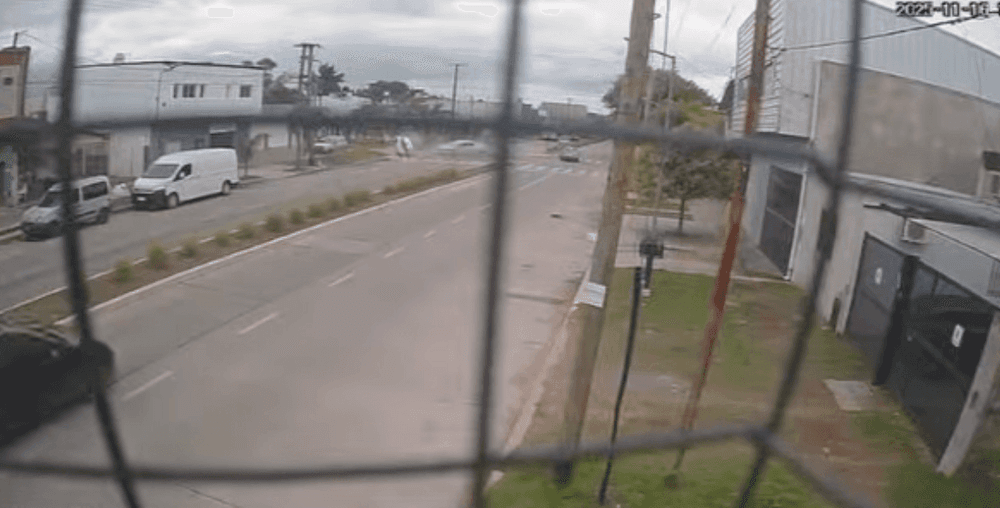 Video: Tres autos chocaron en 38 y 134 y hubo varios heridos