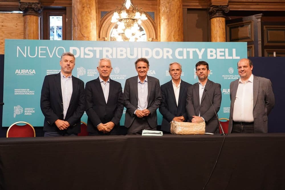 Alak encabezó la apertura de sobres para la obra del nuevo distribuidor de la autopista en City Bell
