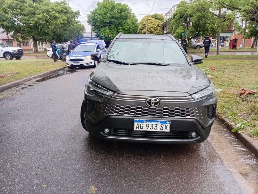 Una policía resultó herida tras un accidente de tránsito en 19 y 75