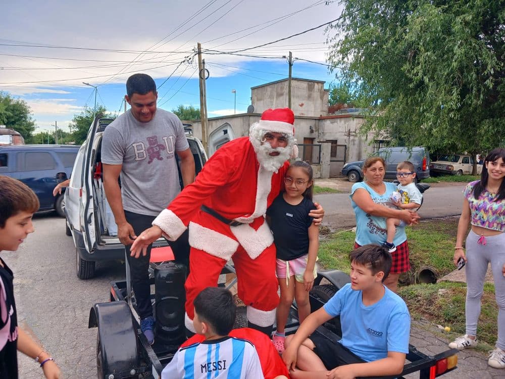 Campaña solidaria en La Plata: juntan juguetes para regalar sonrisas en Navidad