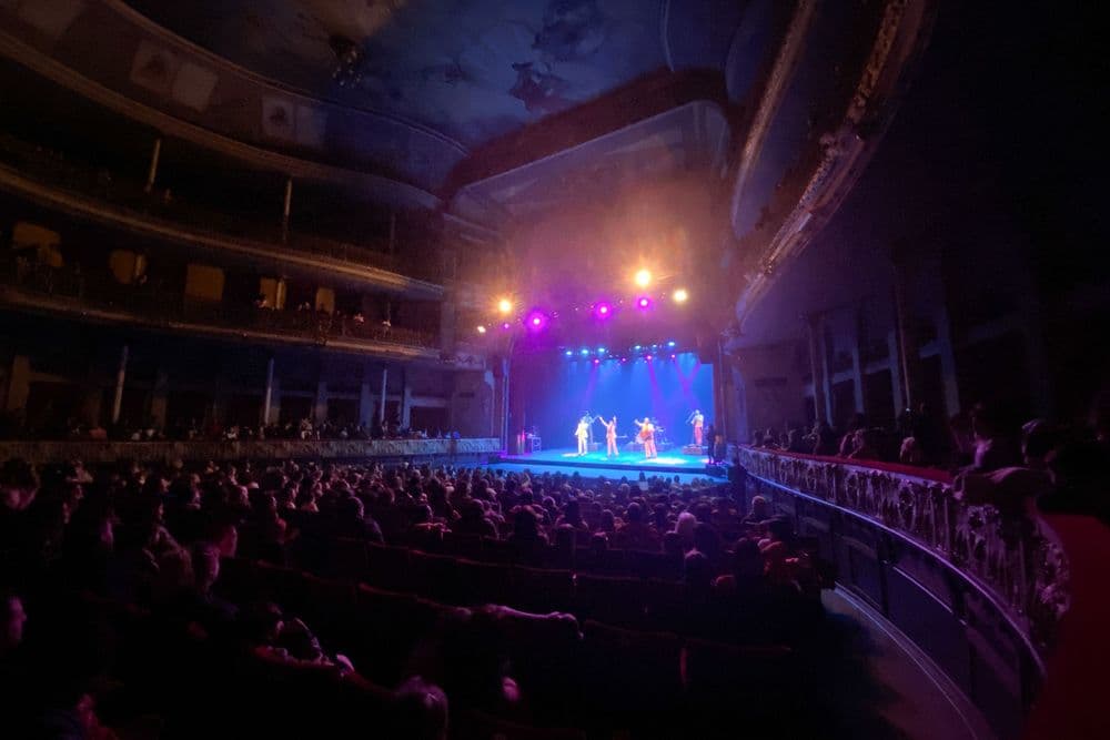 El Coliseo Podestá recibe a Ismael Serrano, Lisandro Aristimuño y más figuras en noviembre