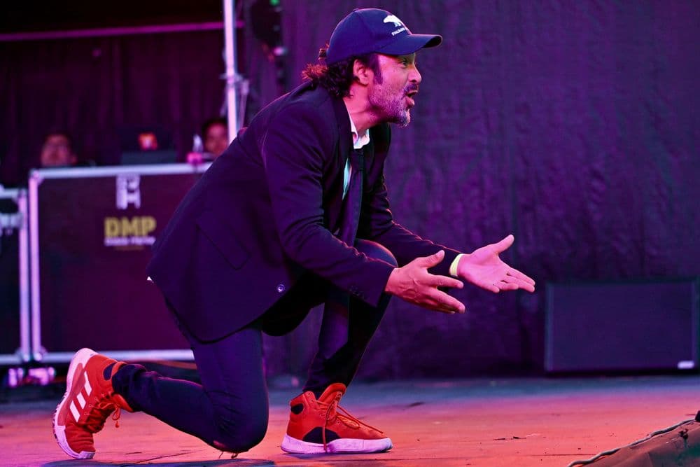 Ante una multitud de vecinos, Nico Sorín abrió la Semana de la Música en La Plata